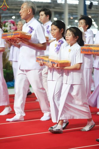 ภาพ No.167745:พิธีทอดกฐิน และ พิธีกรานกฐิน ในวันอาทิตย์ที่ 3 พฤศจิกายน พ.ศ. 2567 ณ วัดพระธรรมกาย จ.ปทุมธานี