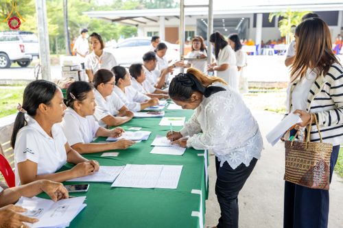 ภาพ No.212473:วันเสาร์ที่ 22 มีนาคม พ.ศ. 2568 พิธีถวายสังฆทานแด่คณะสงฆ์ 323 วัด ปีที่ 21 ครั้งที่ 175 พิธีมอบกองทุนหนุนแรงใจช่วยครูใต้ ปีที่ 18 ครั้งที่ 139 และพิธีทำบุญอุทิศส่วนกุศลให้ผู้วายชนม์ ณ ศูนย์ปฏิบัติธรรมภาคใต้ อำเภอบางกล่ำ จังหวัดสงขลา