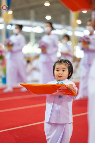 ภาพ No.99832:พิธีทอดผ้าป่า ต้นสมบัติจักรพรรดิ ในวันอาทิตย์ที่ 3 ธันวาคม พ.ศ. 2566 ณ สภาธรรมกายสากล วัดพระธรรมกาย จ.ปทุมธานี