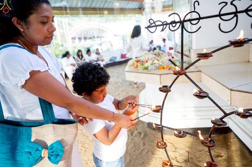 ภาพ No.229999:วันที่ 4 และ 12 พฤษภาคม พ.ศ. 2568 พิธีจุดวิสาขประทีป ถวายเป็นพุทธบูชา ณ วัดสุภัทรารามา มหาวิหาร เมืองบาดุลลา ประเทศศรีลังกา