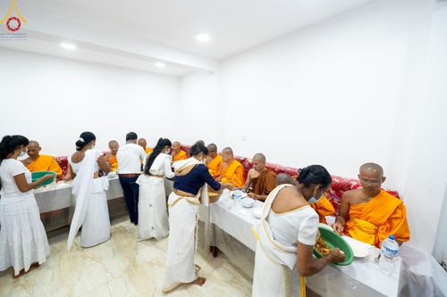 ภาพ No.140727:PhotoStory มหาศรัทธา ธรรมยาตราศรีลังกา EP.4 โครงการสยาม-ลังกา ธรรมยาตรา ฉลองเทศกาลวิสาขบูชาแห่งชาติ ศรีลังกา  บูชาธรรม 80 ปีหลวงพ่อธัมมชโย เส้นทางจาก เมืองดัมบูลลา ไปยัง เมืองมาตะเล  ตั้งแต่วันที่ 17-20 พฤษภาคม พ.ศ. 2567