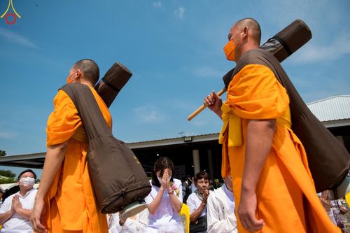ภาพ No.129046:พระธรรมยาตราเดินธรรมยาตรา ณ ชุมชนรอบศูนย์ปฏิบัติธรรมภาคใต้ อ.บางกล่ำ จ.สงขลา วันที่ 10 มีนาคม พ.ศ. 2567