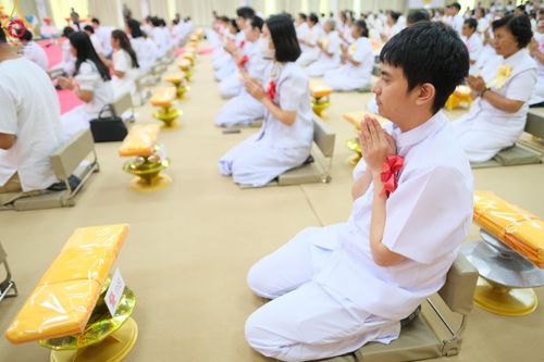 ภาพ No.183857:พิธีทอดกฐิน ณ ศูนย์กัลยาณมิตรพิจิตร ในโครงการทอดกฐินสามัคคีทั่วไทย 30,000 วัด บูชาธรรม 80 ปี หลวงพ่อธัมมชโย โดยคณะศิษยานุศิษย์วัดพระธรรมกาย วันที่ 11 พฤศจิกายน พ.ศ. 2567