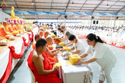 ภาพ No.140829:พิธีตักบาตรพระ 500 รูป ปีที่ 9 ณ ธุดงคสถานล้านนา อำเภอสันทราย จังหวัดเชียงใหม่ วันอาทิตย์ที่ 9 มิถุนายน พ.ศ. 2567