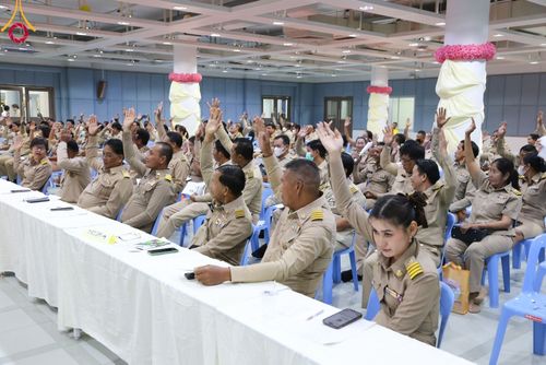 ภาพ No.104708:การประชุมกำนัน ผู้ใหญ่บ้าน สารวัตรกำนัน แพทย์ประจำตำบล และผู้ช่วยผู้ใหญ่บ้าน อ.คลองหลวง จ.ปทุมธานี ประจำเดือนธันวาคม พ.ศ. 2566 วันพฤหัสบดีที่ 28 ธันวาคม พ.ศ. 2566 เวลา 13.30 น. ณ ห้องสัมมนา SPD 7 E สภาธรรมกายสากล วัดพระธรรมกาย