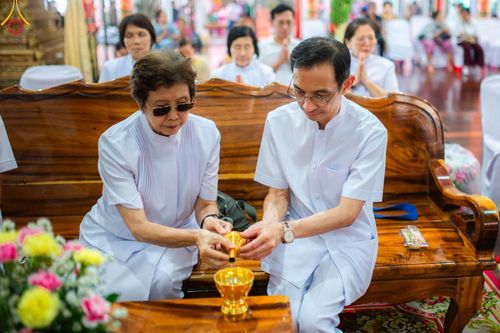 ภาพ No.164554:พิธีทอดกฐิน ณ วัดเทพมงคล อ.บางซ้าย จ.พระนครศรีอยุธยา ในโครงการกฐินสามัคคีทั่วไทย 30,000 วัด บูชาธรรม 80 ปี หลวงพ่อธัมมชโย โดยคณะศิษยานุศิษย์วัดพระธรรมกาย วันที่ 20 ตุลาคม พ.ศ. 2567