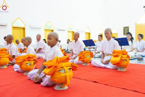 ภาพ No.101060:พิธีบรรพชาธรรมทายาท ในโครงการอุปสมบทบูชาธรรม มหาปูชนียาจารย์ พ.ศ. 2566 ณ วัดหนองไผ่ล้อม จ.ปราจีนบุรี วันที่ 2 ธันวาคม พ.ศ. 2566