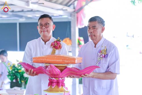 ภาพ No.175271:พิธีทอดปฐมกฐิน ธุดงคสถานวังทรายพูน เขาพนมพาธัมมานุสรณ์ พุทธันดรสุวรรณภูมิ  ต.หนองพระ อ.วังทรายพูน จ.พิจิตร ในโครงการกฐินสามัคคีทั่วไทย 30,000 วัด บูชาธรรม 80 ปี หลวงพ่อธัมมชโย โดยคณะศิษยานุศิษย์วัดพระธรรมกาย วันที่ 14 พฤศจิกายน พ.ศ. 2567