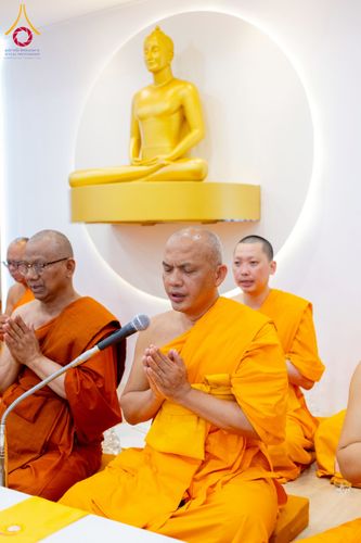 ภาพ No.233269:วันอาทิตย์ที่ 6 กรกฎาคม พ.ศ. 2568 พิธีถวายมหาสังฆทานแด่คณะสงฆ์ทั่วโลกและพิธีตักบาตรเนื่องในวันเข้าพรรษา  ณ วัดพุทธเคปทาวน์ ประเทศแอฟริกาใต้