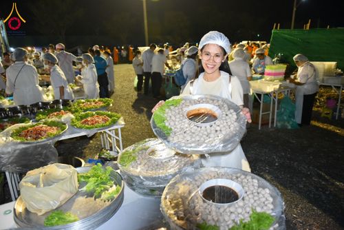 ภาพ No.118028:พิธีถวายภัตตาหารเป็นสังฆทาน แด่คณะพระธรรมยาตรา ปีที่ 12 วันที่ 24 มกราคม พ.ศ. 2567 ณ อนุสรณ์สถานบางนางแท่น จ.นครปฐม