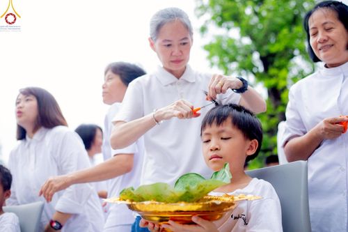 ภาพ No.213645:วันอาทิตย์ที่ 30 มีนาคม พ.ศ. 2568 พิธีตัดปอยผม โครงการหน่อแก้วเปรียญธรรม รุ่นที่ 13 ณ ค่ายจองแชมป์ หมู่กุฏิสามเณรเปรียญธรรม วัดพระธรรมกาย