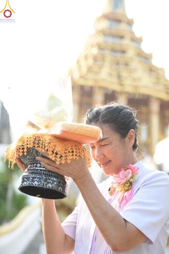 ภาพ No.135555:พิธีขอขมามอบผ้าไตร, พิธีบรรพชาสามเณร ในโครงการบรรพชาสามเณร ฟื้นฟูพระพุทธศาสนาทั่วไทย ณ วัดพระพุทธบาท ราชวรมหาวิหาร อ.พระพุทธบาท จ.สระบุรี วันที่ 6 เมษายน พ.ศ. 2567