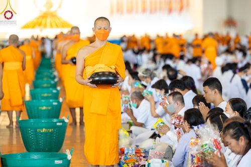 ภาพ No.99630:พิธีตักบาตรวันอาทิตย์ต้นเดือน ณ สภาธรรมกายสากล วัดพระธรรมกาย จ.ปทุมธานี วันอาทิตย์ที่ 3 ธันวาคม พ.ศ. 2566
