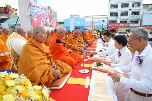 ภาพ No.312539:วันอาทิตย์ที่ 8 มีนาคม พ.ศ.2569 ทำบุญเมืองนครราชสีมา 558 ปี ตักบาตรพระ 10,000 รูป