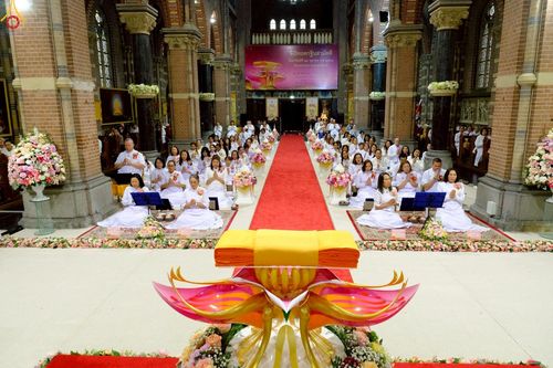 ภาพ No.271375:วันอาทิตย์ที่ 26 ตุลาคม พ.ศ. 2568 พิธีทอดกฐินสามัคคีวัดพระธรรมกายเนเธอร์แลนด์ กฐินเพื่อปฏิสังขรณ์ผนังรอบโบสถ์ อายุกว่า 135 ปี