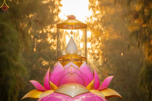 ภาพ No.107521:พิธีตักบาตรพระธรรมยาตราฯ ในโครงการธรรมยาตรากตัญญูบูชา มหาปูชนียาจารย์ พระมงคลเทพมุนี(สด จนฺทสโร) พระผู้ปราบมาร ปีที่ 12 ณ อนุสรณ์สถานมหาวิหารพระมงคลเทพมุนี อ.สองพี่น้อง จ.สุพรรณบุรี วันที่ 7 มกราคม พ.ศ. 2567