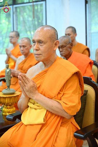 ภาพ No.57885:นายอำเภอคลองหลวง นำพสกนิกรร่วมพิธีเจริญพระพุทธมนต์ ถวายเป็นพระราชกุศล เนื่องในโอกาสวันคล้ายวันประสูติ สมเด็จพระเจ้าลูกยาเธอ เจ้าฟ้าทีปังกรรัศมีโชติฯ ณ วัดพระธรรมกาย วันจันทร์ที่ 29 เมษายน พ.ศ. 2567