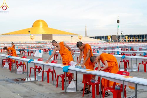 ภาพ No.218768:วันศุกร์ที่ 18 เมษายน พ.ศ. 2568 การเตรียมงานในลานธรรม , พระมหาธรรมกายเจดีย์ เพื่องานวันคุ้มครองโลก 22 เมษายน พ.ศ. 2568