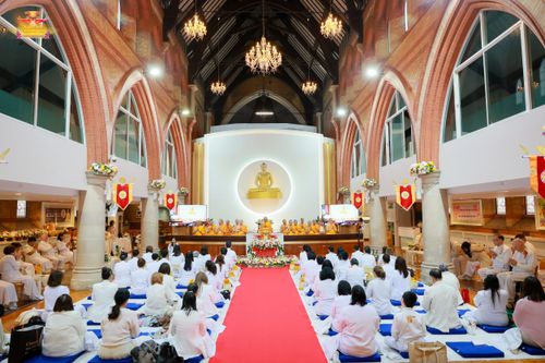 ภาพ No.169373:พิธีทอดกฐินสามัคคี เพื่อสนับสนุนการเผยแผ่พระพุทธศาสนาวิชชาธรรมกาย ณ วัดพระธรรมกายลอนดอน สหราชอาณาจักร วันอาทิตย์ที่ 20 ตุลาคม พ.ศ. 2567