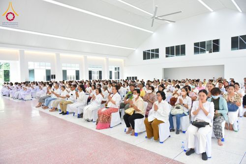 ภาพ No.152482:พิธียกฉัตรขาว 5 ชั้น กางกั้นถวายองค์พระประธาน อาคารปฏิบัติธรรมวัดสายสุวพรรณ ต.คลองสี่ อ.คลองหลวง จ.ปทุมธานี วันเสาร์ที่ 7 กันยายน พ.ศ. 2567