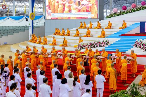 ภาพ No.76994:พิธีหล่อพระบรมพุทธเจ้า ในวันมาฆบูชา อาทิตย์ต้นเดือนที่ 6 มีนาคม พ.ศ. 2566 ณ วัดพระธรรมกาย จ.ปทุมธานี