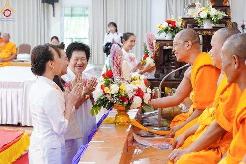 ภาพ No.98025:พิธีทอดกฐินเพื่อสร้างครัวมหาทาน ณ ศูนย์ปฎิบัติธรรมเพชรบูรณ์ ต.นาป่า อ. เมือง จ.เพชรบูรณ์ วันที่ 19 พฤศจิกายน พ.ศ. 2566
