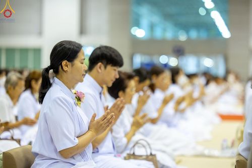 ภาพ No.188001:พิธีบูชาข้าวพระ วันขึ้นปีใหม่ 2568 ณ วัดพระธรรมกาย จ.ปทุมธานี วันที่ 1 มกราคม พ.ศ. 2568