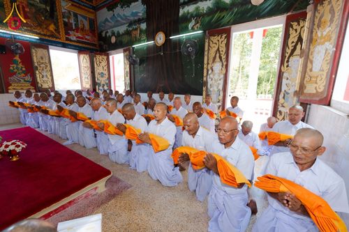 ภาพ No.181467:พิธีบรรพชาอุปสมบท ณ วัดบ้านอ่าง ต.อ่างคีรี อ.มะขาม จ.จันทบุรี วันที่ 6 ธันวาคม พ.ศ. 2567 ในโครงการอุปสมบทหมู่ บูชาธรรมมหาปูชนียาจารย์ ปี 2567 โดยทีมงานลูกพระธัมฯ ศูนย์ปฏิบัติธรรมจันทบุรี จ.จันทบุรี