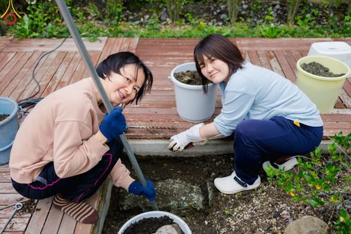 ภาพ No.137105:การเตรียมงาน ขุมหลุมเพื่อพิธีฝังลูกนิมิต ณ วัดพระธรรมกายโทชิหงิ ประเทศญี่ปุ่น วันพฤหัสบดีที่ 16 พฤษภาคม พ.ศ. 2567