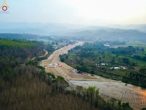 ภาพ No.63260:Photo Story  มหัศจรรย์วัดดงดินแดง Episode 1  พิธีปลงผมนาคธรรมทายาท  ในโครงการบรรพชาอุปสมบทหมู่ ฟื้นฟูพระพุทธศาสนาทั่วไทย วัดดงดินแดง ณ ลำน้ำแม่ตื่น อ.อมก๋อย จ.เชียงใหม่ วันที่ 2 เมษายน พ.ศ. 2567