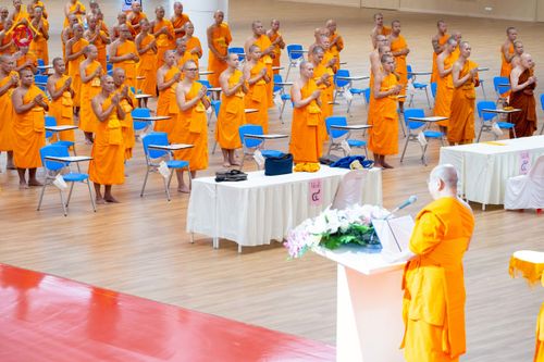 ภาพ No.267203:วันที่ 7 พฤศจิกายน พ.ศ. 2568 พิธีสอบธรรมสนามหลวง นักธรรมชั้นโท - เอก ณ สนามสอบวัดพระธรรมกาย