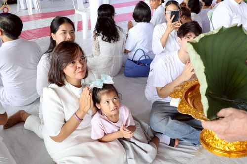 ภาพ No.230763:วันที่ 28 มิถุนายน พ.ศ. 2568 พิธีตัดปอยผมและปลงผม โครงการบวชพระนานาชาติ AEC & WAB รุ่นที่ 9 ณ วิหารคด 2 วัดพระธรรมกาย