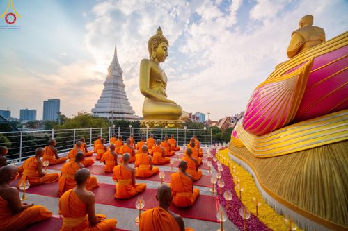 ภาพ No.119148:พิธีจุดประทีปถวายเป็นพุทธบูชา และบูชาธรรมมหาปูชนียาจารย์ พระมงคลเทพมุนี(สด จนฺทสโร) ในโครงการธรรมยาตราฯ วันที่ 26 มกราคม พ.ศ. 2567 ณ อาคารธรรมยาตรา กตัญญูบูชามหาปูชนียาจารย์ ตรงข้ามวัดปากน้ำภาษีเจริญ จ.กรุงเทพมหานคร