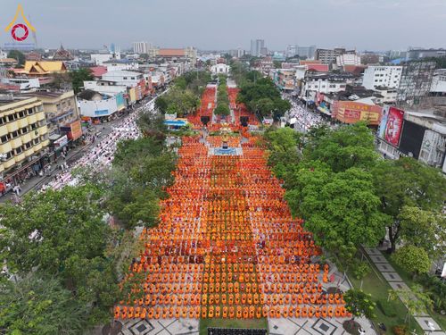 ภาพ No.210262:วันอาทิตย์ที่ 9 มีนาคม พ.ศ. 2568 พ่อเมืองโคราชจัดตักบาตรพระหมื่น ทำบุญเมือง 557 ปี