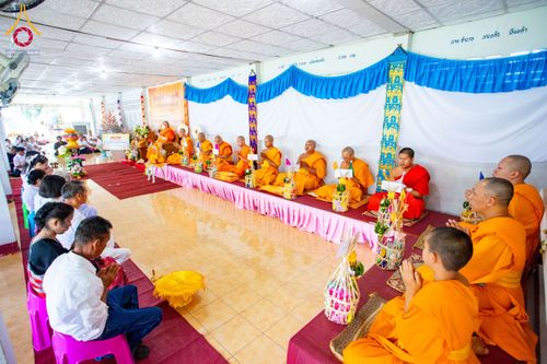 ภาพ No.173343:พิธีทอดกฐิน วัดศรีดงเย็น จ.ลำพูน ในโครงการกฐินสามัคคีทั่วไทย 30,000 วัด บูชาธรรม 80 ปี หลวงพ่อธัมมชโย โดยคณะศิษยานุศิษย์วัดพระธรรมกาย วันที่ 31 ตุลาคม พ.ศ. 2567