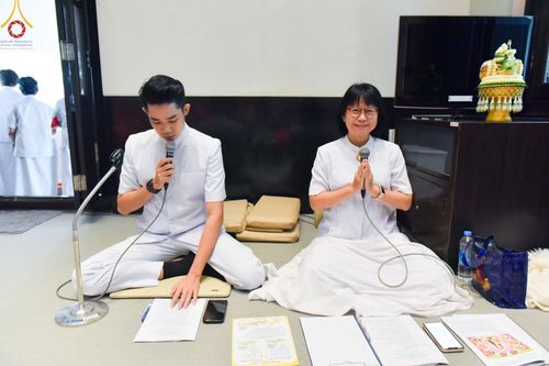 ภาพ No.144601:ชาวอำเภอคลองหลวง จังหวัดปทุมธานี ถวายเทียนพรรษามหามงคล เนื่องในเทศกาลเข้าพรรษา ประจำปี 2567 แด่คณะสงฆ์วัดพระธรรมกาย  วันพฤหัสบดีที่ 18 กรกฎาคม พ.ศ. 2567