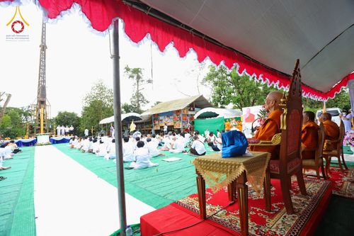 ภาพ No.76119:9พิธีวางศิลาฤกษ์ และตอกเสาเข็มมงคลต้นแรก สร้างหอฉันคุณยายอาจารย์มหารัตนอุบาสิกาจันทร์ ขนนกยูง  ณ ศูนย์ปฎิบัติธรรมนานาชาติสะเดา จ.สงขลา วันที่ 27 มกราคม พ.ศ. 2566