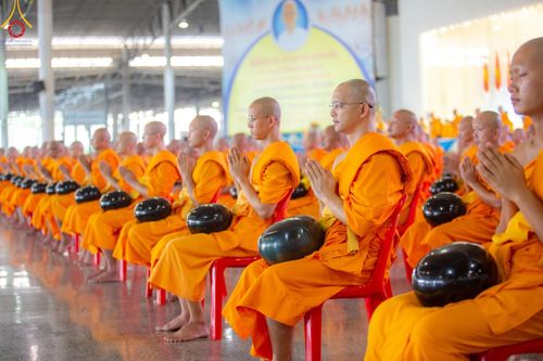 ภาพ No.136549:พิธีตักบาตร พิธีบูชาข้าวพระ ในวันอาทิตย์ต้นเดือนที่ 5 พฤษภาคม พ.ศ. 2567 ณ วัดพระธรรมกาย จ.ปทุมธานี