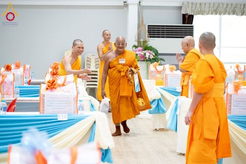 ภาพ No.238655:วันเสาร์ที่ 16 สิงหาคม พ.ศ. 2568 สัมมนาคณะสงฆ์โครงการกฐินสามัคคี 30,000 วัดทั่วไทย เพื่อฟื้นฟูพระพุทธศาสนา ณ แผ่นดินทอง พระมหาเจดีย์ทัตตชีโว ศูนย์อบรมเยาวชนกาญจนบุรี