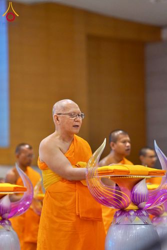 ภาพ No.215693:วันอาทิตย์ต้นเดือนที่ 6 เมษายน พ.ศ. 2568 พิธีทอดผ้าป่าสมทบ เพื่องานถวายมหาสังฆทาน 40,000 กว่าวัดทั่วประเทศ ณ สภาธรรมกายสากล วัดพระธรรมกาย