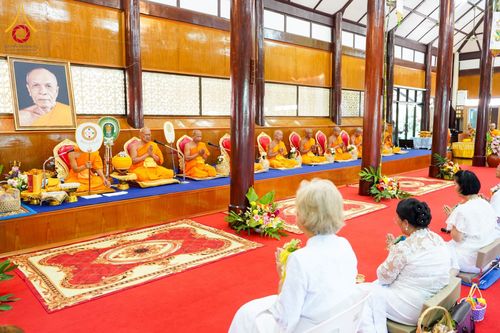 ภาพ No.183668:พิธีทอดกฐิน ณ วัดกลางธนรินทร์ จ.สิงห์บุรี ในโครงการทอดกฐินสามัคคีทั่วไทย 30,000 วัด บูชาธรรม 80 ปี หลวงพ่อธัมมชโย โดยคณะศิษยานุศิษย์วัดพระธรรมกาย วันที่ 9 พฤศจิกายน  พ.ศ. 2567