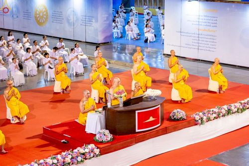 ภาพ No.244391:วันที่ 7 กันยายน พ.ศ. 2568 พิธีฉลองชัยสวดมนต์บทธัมมจักกัปปวัตตนสูตร 7,681,108,108 จบ ณ มหารัตนวิหารคด วัดพระธรรมกาย