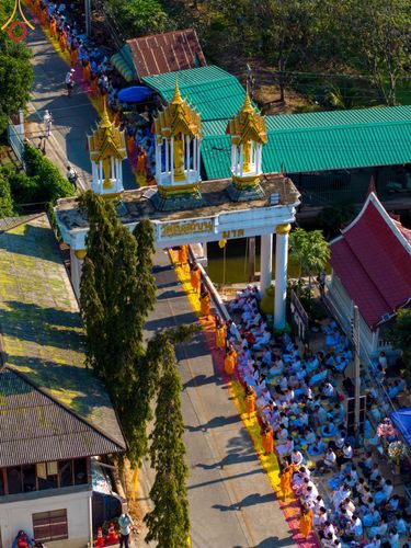 ภาพ No.195455:พิธีต้อนรับพระธรรมยาตรา ณ อนุสรณ์สถานลำดับที่ 4 สถานที่เกิดด้วยกายธรรม วัดโบสถ์(บน) ต.บางคูเวียง จ.นนทบุรี ในโครงการธรรมยาตรา กตัญญูบูชา มหาปูชนียาจารย์ พระมงคลเทพมุนี(สด จนฺทสโร) พระผู้ปราบมาร อนุสรณ์สถาน 7 แห่ง ปีที่ 13 วันที่ 15 มกราคม พ.ศ. 2568