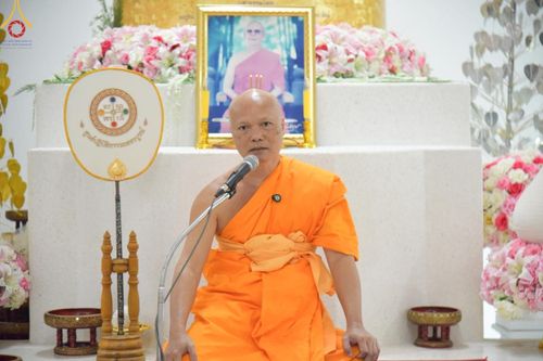 ภาพ No.155401:โครงการอุบาสกแก้ว อุบาสิกาแก้ว รุ่นที่ 2 ตัวแทนทอดกฐินสามัคคีทั่วไทย 30,000 วัด บูชาธรรม 80 ปี หลวงพ่อธัมมชโย ศูนย์ปฏิบัติธรรมเพชรบูรณ์ ต.นาป่า อ.เมือง จ.เพชรบูรณ์