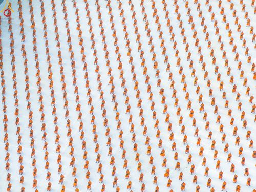 ภาพ No.110229:พิธีตักบาตรพระธรรมยาตราฯ ในโครงการธรรมยาตรากตัญญูบูชา มหาปูชนียาจารย์ พระมงคลเทพมุนี(สด จนฺทสโร) พระผู้ปราบมาร ปีที่ 12 ณ อนุสรณ์สถานลำดับที่ 2 สถานที่ตั้งมโนปณิธานบวชตลอดชีวิต อนุสรณ์สถานบางนางแท่น จ.นครปฐม วันที่ 11 มกราคม พ.ศ. 2567