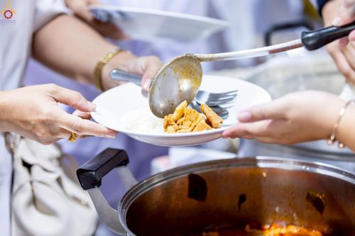 ภาพ No.249058:วันที่ 26-28 กันยายน พ.ศ. 2568 โครงการอบรม อุบาสกแก้ว อุบาสิกาแก้ว รุ่นที่ 3  ณ ศูนย์ปฏิบัติธรรมสมุทรปราการ ได้รับความเมตตาจากคณะสงฆ์ในพื้นที่  รวมถึงผู้บริหารสถานศึกษา ที่นำนักเรียนระดับมัธยมปลาย  มารับฟังข้อมูลเพื่อที่จะเป็นกำลังสำคัญ ในการเข้าร่วมขบวน