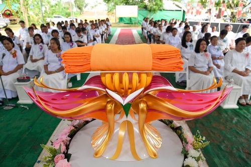 ภาพ No.100528:พิธีทอดกฐินสามัคคี สร้างหอฉันคุณยายอาจารย์ มหารัตนอุบาสิกา จันทร์ ขนนกยูง ณ ศูนย์ปฏิบัติธรรมนานาชาติสะเดา จ.สงขลา วันที่ 25 พฤศจิกายน พ.ศ. 2566