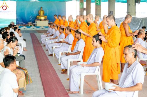 ภาพ No.159686:พิธีตัดปอยผมปลงผมนาคธรรมทายาท, พิธีบรรพชาอุปสมบทหมู่ โครงการอุปสมบทหมู่บูชาธรรม 140 ปี พระมงคลเทพมุนี (สด จนฺทสโร) ณ โบสถ์พระไตรปิฏก วัดพระธรรมกาย วันเสาร์ที่ 5 ตุลาคม พ.ศ. 2567