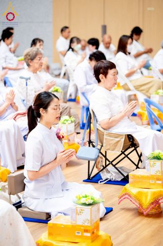 ภาพ No.239553:วันอาทิตย์ที่ 17 สิงหาคม พ.ศ. 2568 พิธีถวายคิลานเภสัช และอุปกรณ์ทางการแพทย์ แด่คณะสงฆ์ เนื่องในวันธรรมชัย ณ ห้องแก้วสารพัดนึก 2 สภาธรรมกายสากล วัดพระธรรมกาย