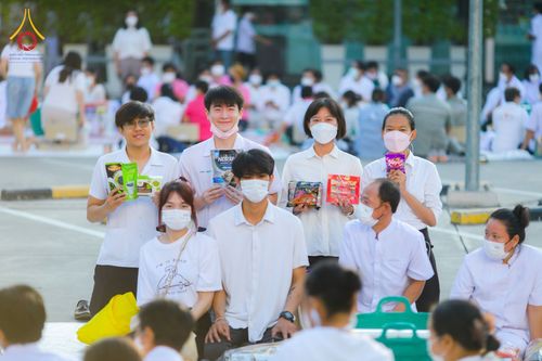 ภาพ No.76061:งานทำบุญตักบาตรเชอรี่มอลล์ อ.คลองหลวง จ.ปทุมธานี วันที่ 14 กุมภาพันธ์ พ.ศ. 2566